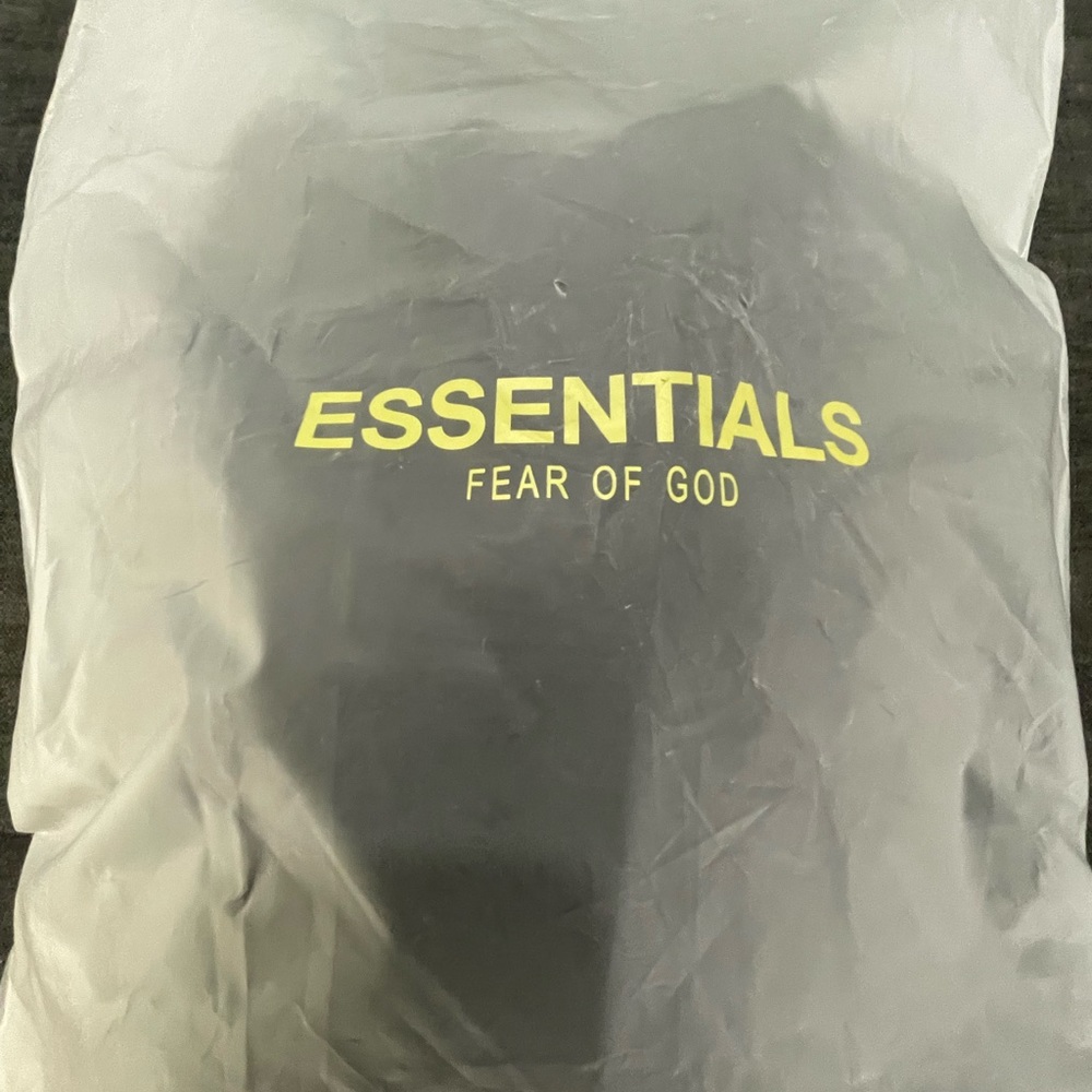 Black Fear Of God Essentials hoodie ( Size Small ) - Picture 5 of 5